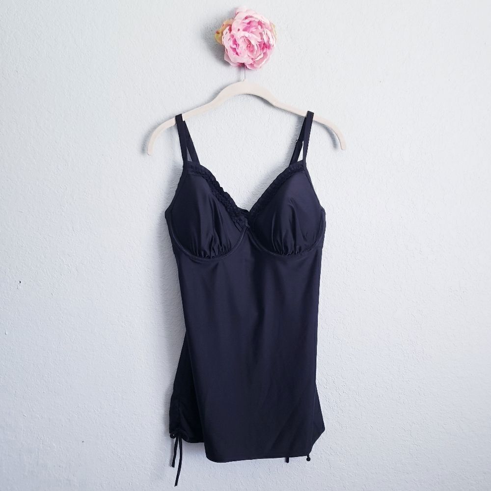 Smart & Sexy Black Swim Tank 38D